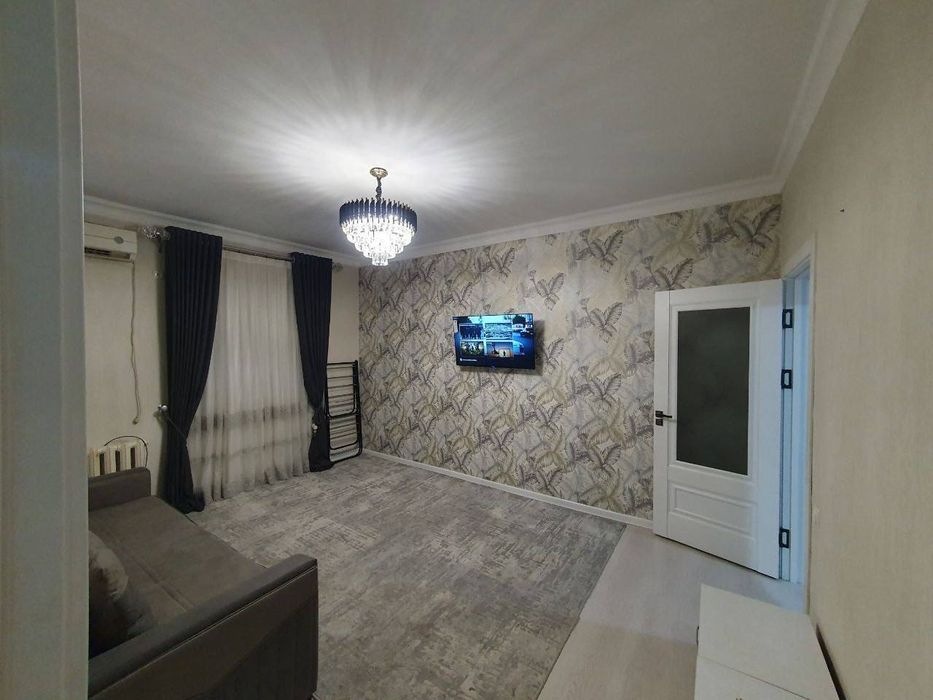 Юнусабад 4 квартал 1в2комнатная квартира