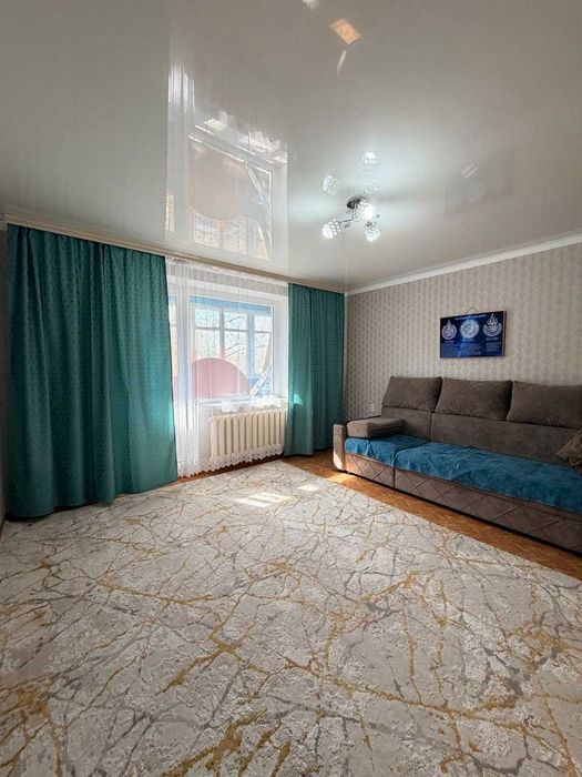 Продам 2х комн кв  168квартал