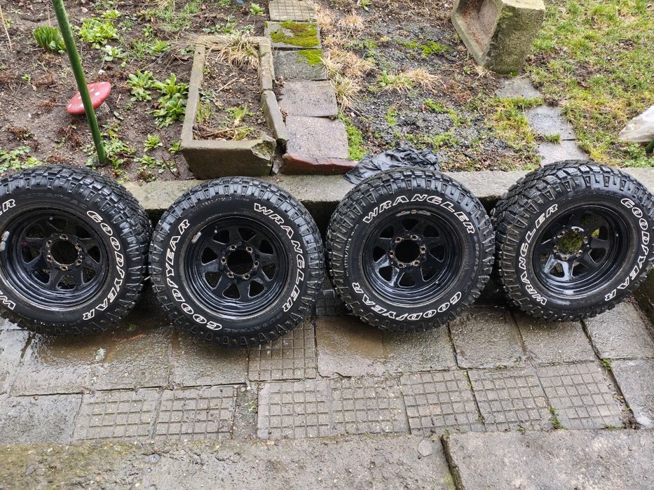Гуми Goodyear duratrac 235/75/15