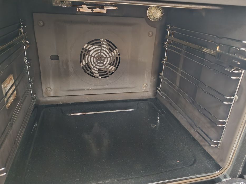 Свободно стояща печка с керамичен плот Voss Electrolux с 2 години гаранция!