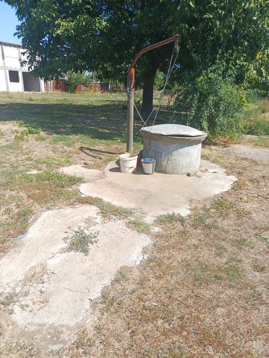 Casă cu teren în sat Albina