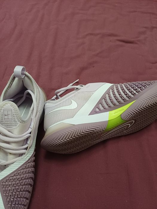 Маратонки Nike чисто нови