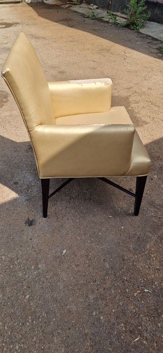 Кресло мягкое удобное