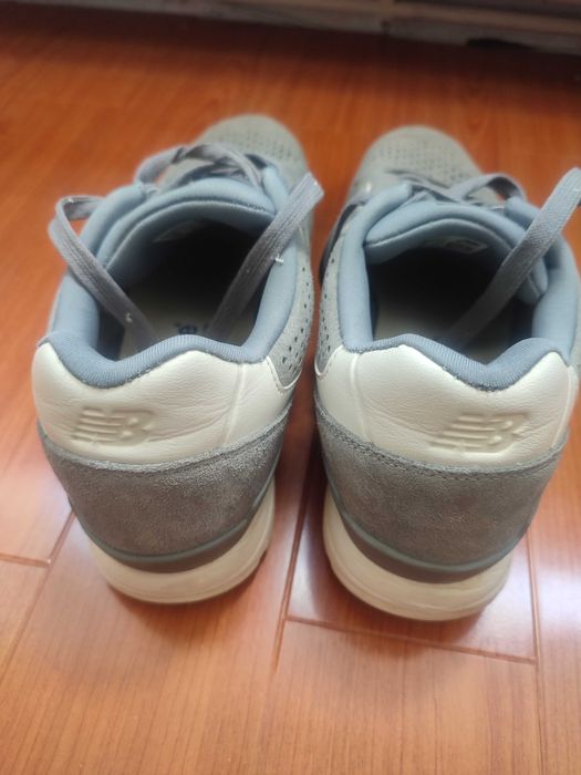 Vand incaltaminte New Balance 996