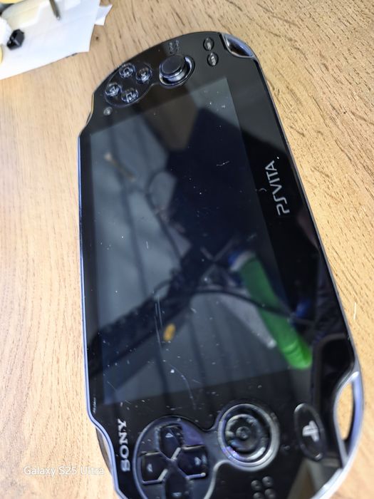 PS Vita Slim (прошитая, 64 гб)