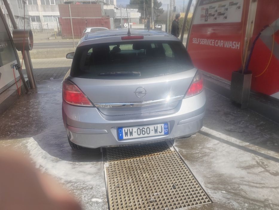 Vând Opel asta h