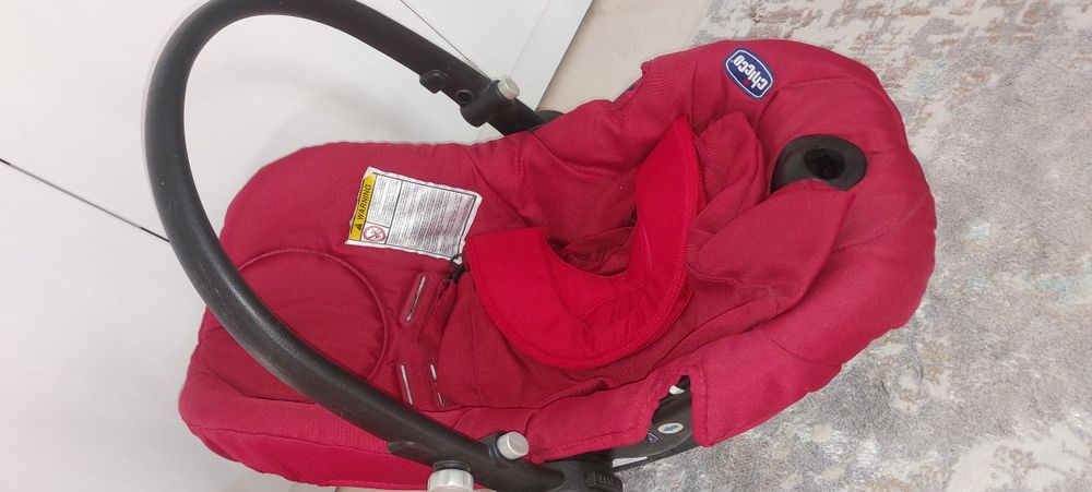 Коляска Chicco. 20.000 тнг.