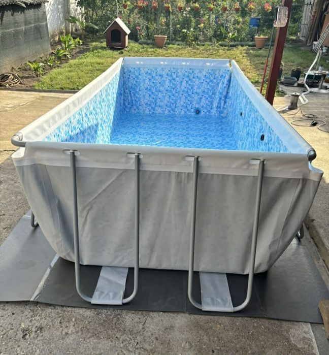 Piscină foarte mare