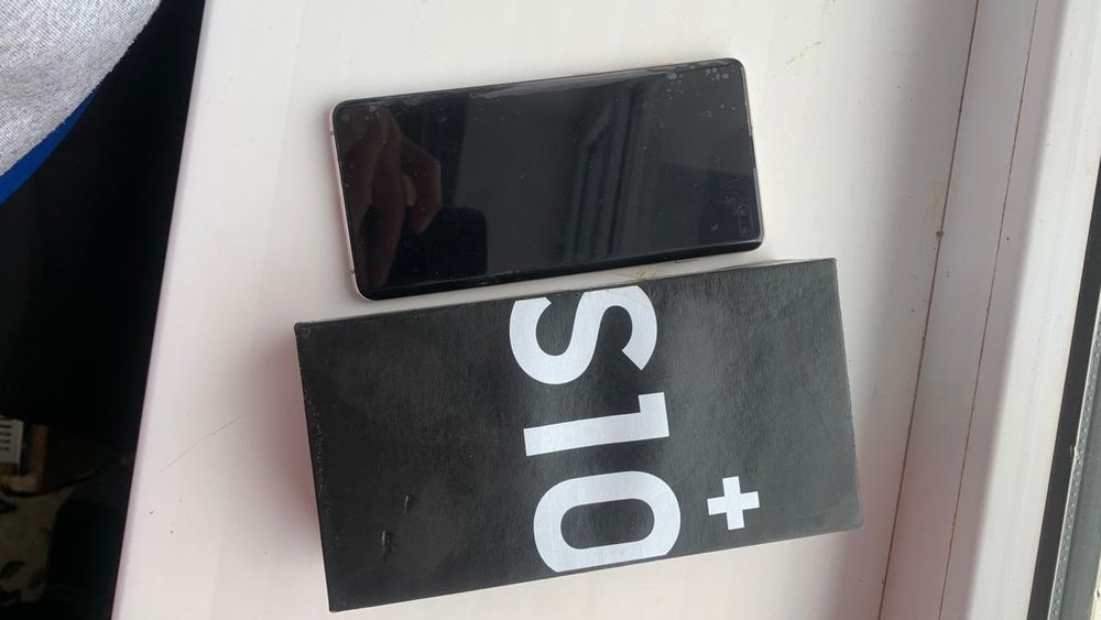 Samsung s10+ память 512гб Обмен на Айфон