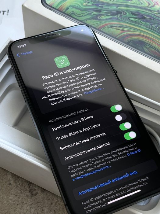iPhone XS Черный