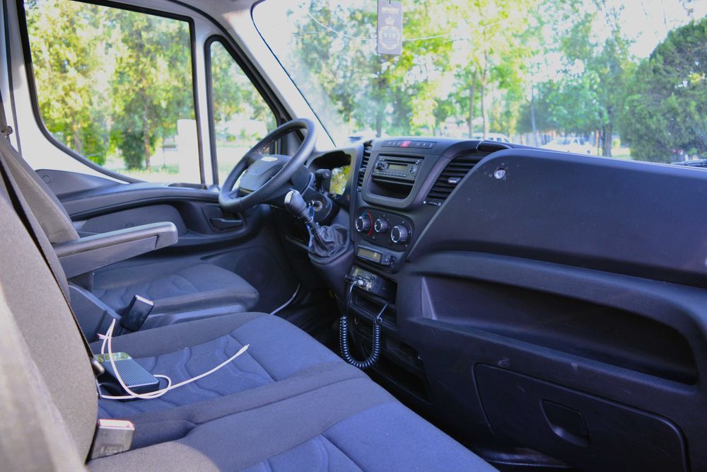 Iveco Daily 2018 basculabil pe 3 parti