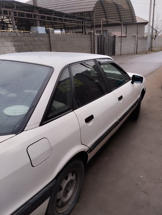 Продам Ауди 80 срочно