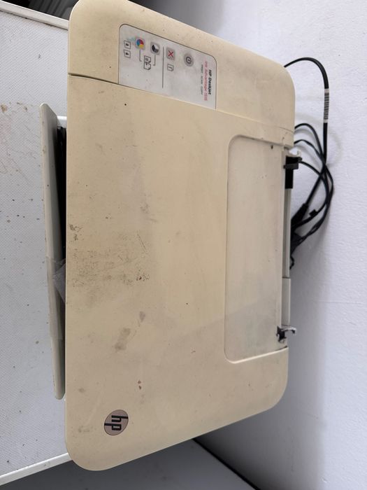 Vând imprimantă pt piese