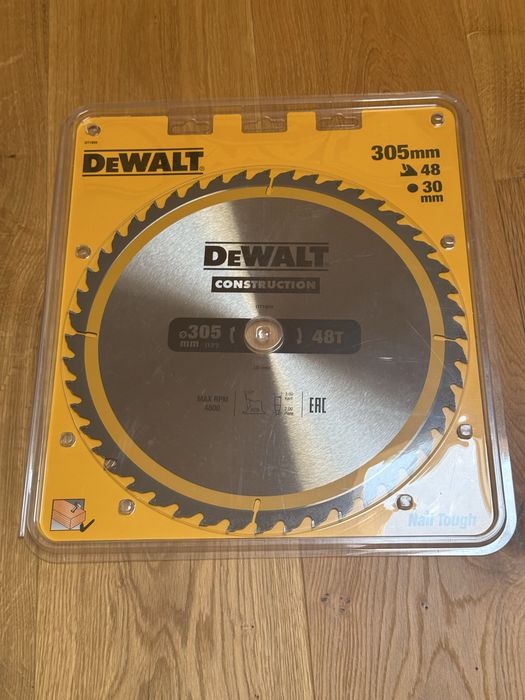 DeWalt DWS780 + Stand DeWalt DE7033 + panze