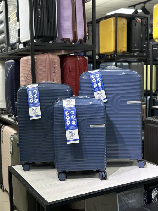 Чемодан средний (M) — 240 000 сум