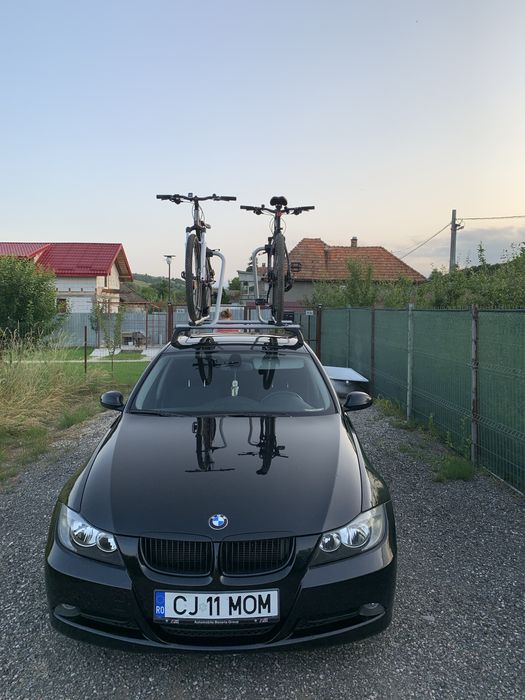 Vand suport biciclete destinat pentru BMW cu prindere pe plafonul auto