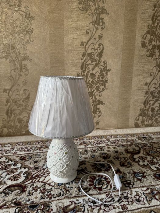 Lampa yangi sovga kegan ishlatilmagan