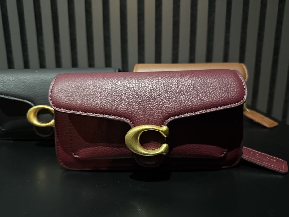 Дамска чантичка COACH