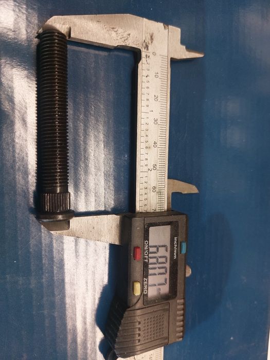 Болт шпилка с накатка шлици М10 х 1.25 х 65мм якост 10.9 за Lift Kit