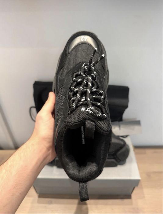 Adidasi “Balenciaga Triple S Black” (Sigilat)