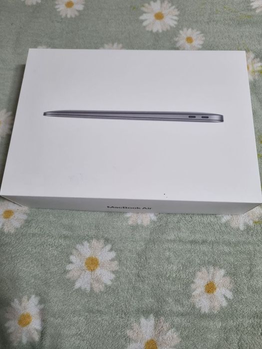 Macbook Air M1 spacegray 13 dyum 8GB/256GB full box sotiladi