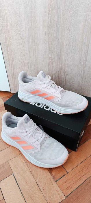 Маратонки Адидас