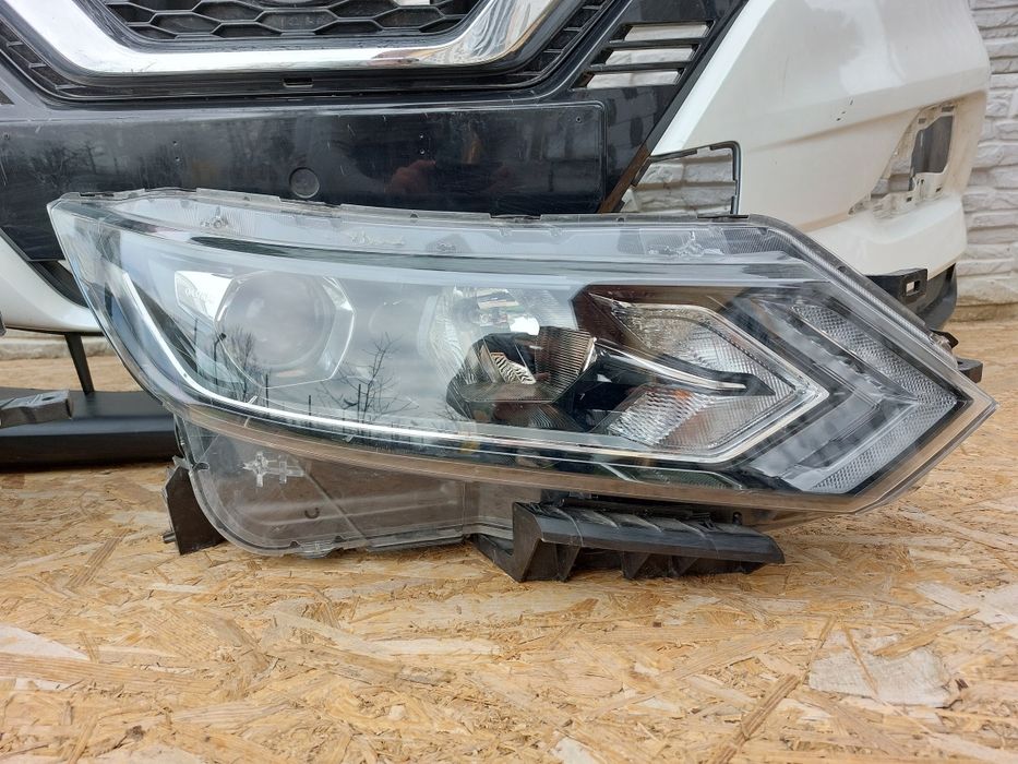 Bara fata grila far dreapta aripa dreapta nissan qashqai j11 dupa 2017