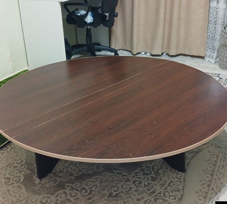 Продам стол круглый