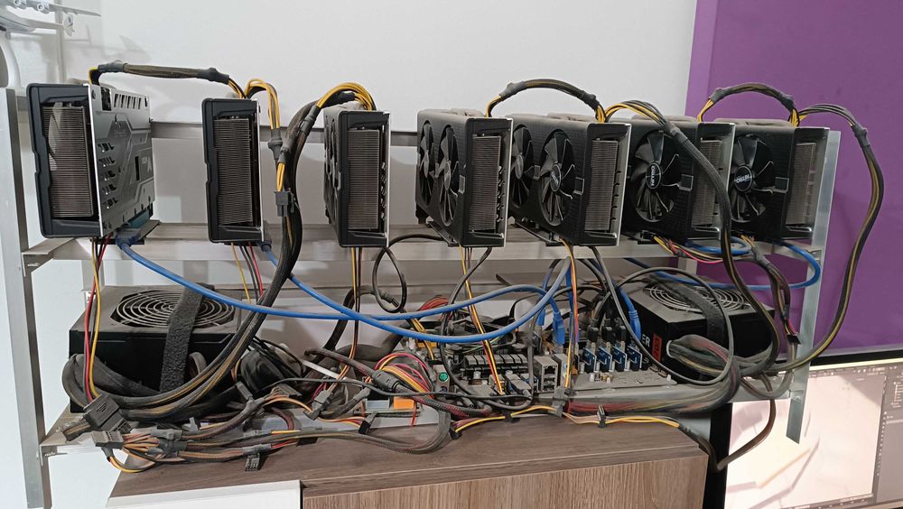 Майнинг риг Копачка - 7 х RX570 4 GB, захранване 2 х 700 W