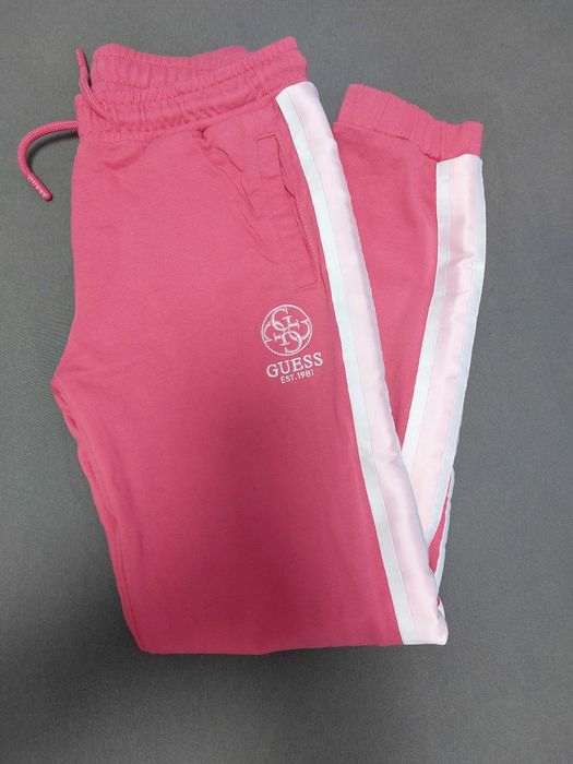 Долнища Guess оригинални