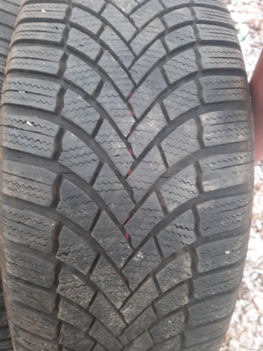 Продам шины 215/55/17 бриджистон