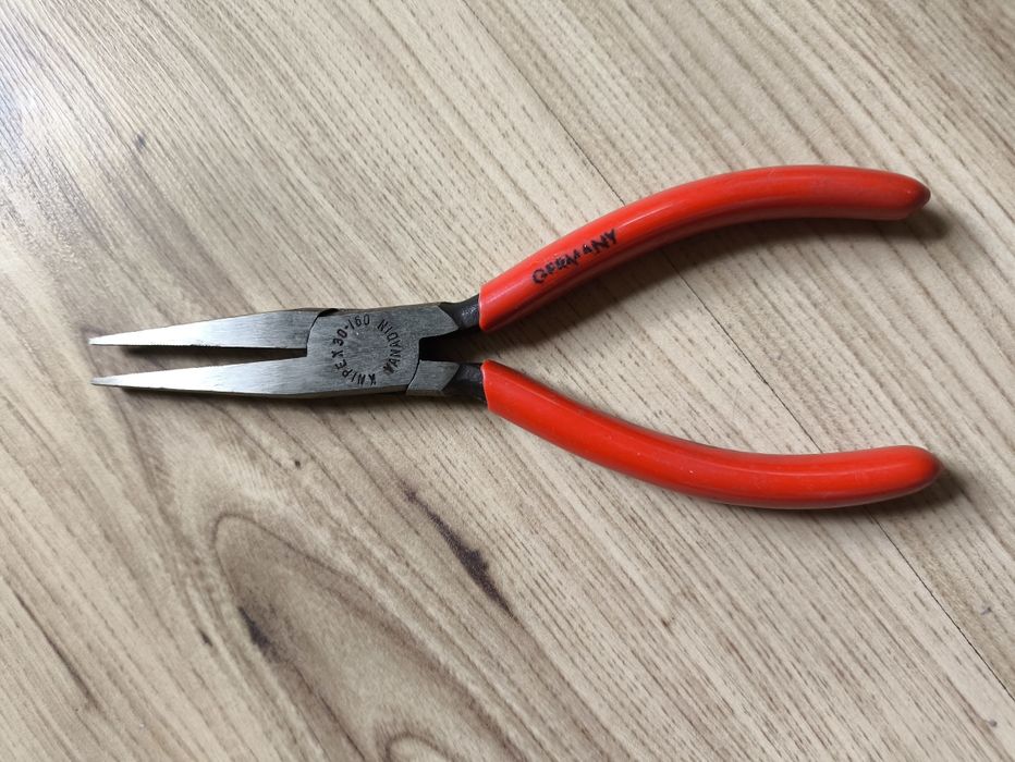 Нови профи. истински инструменти Knipex