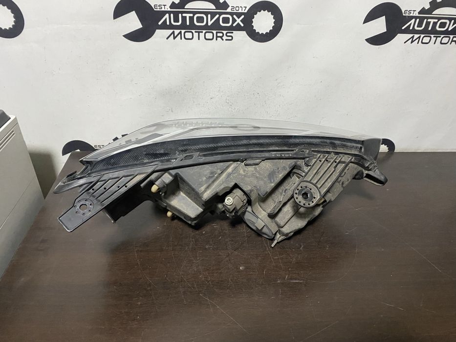 Far stanga Dacia Logan 3 Sandero 3 an pana la 2023