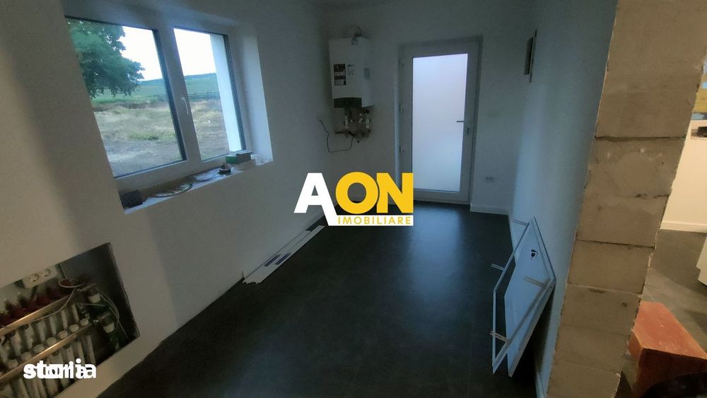 Casă 4 Camere, 2 Bai, 900mp Teren