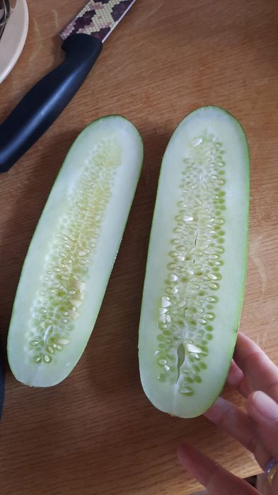 Продам груши, огурцы, кабачки