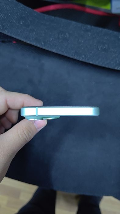 iPhone 15 емкость 84%