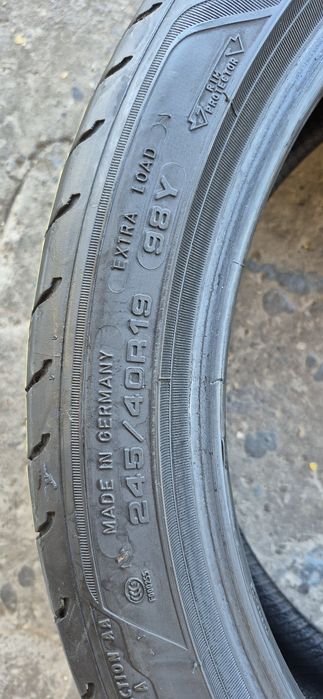 4 anvelope vara runflat Goodyear,fata 245/40/19,spate 275/35/19.Pretul este pe bucata.