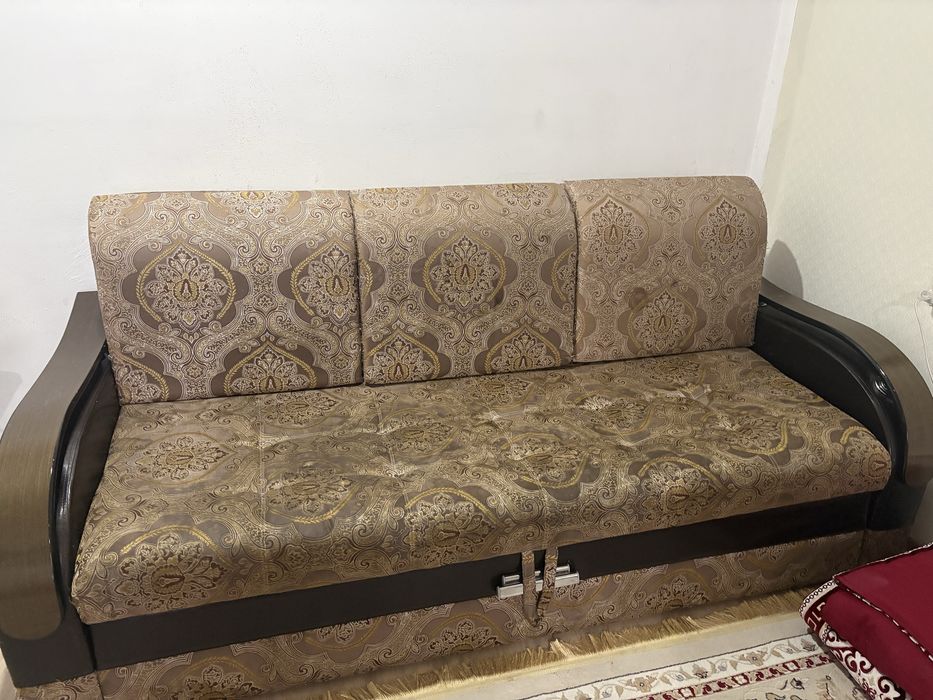 Продам      Диван