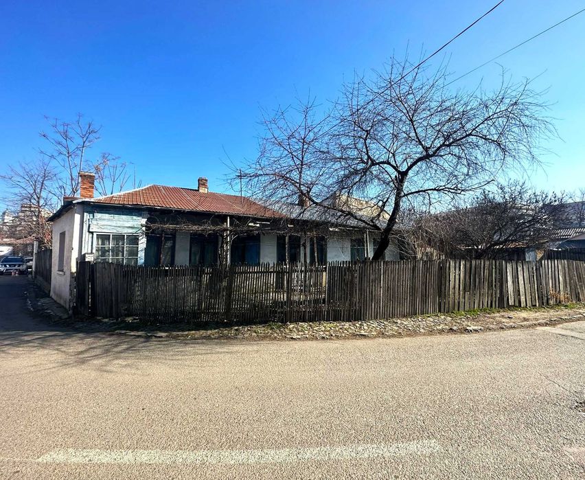 Teren 246 mp central  – oportunitate de  construcție -  str. Morilor