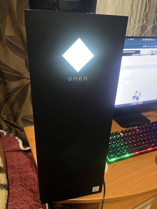 PC GAMING i7 10700F / RTX 2060 SUPER / 16GB RAM / SSD + HDD