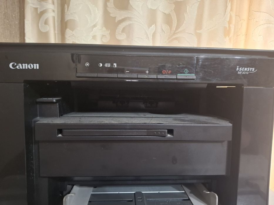 Принтер, ксерокс , сканер Canon MF 3010