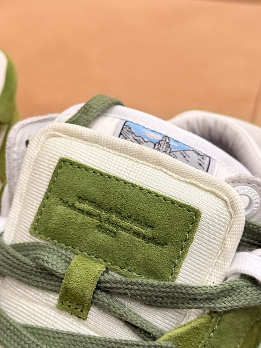 Чисто нови off white сникърси