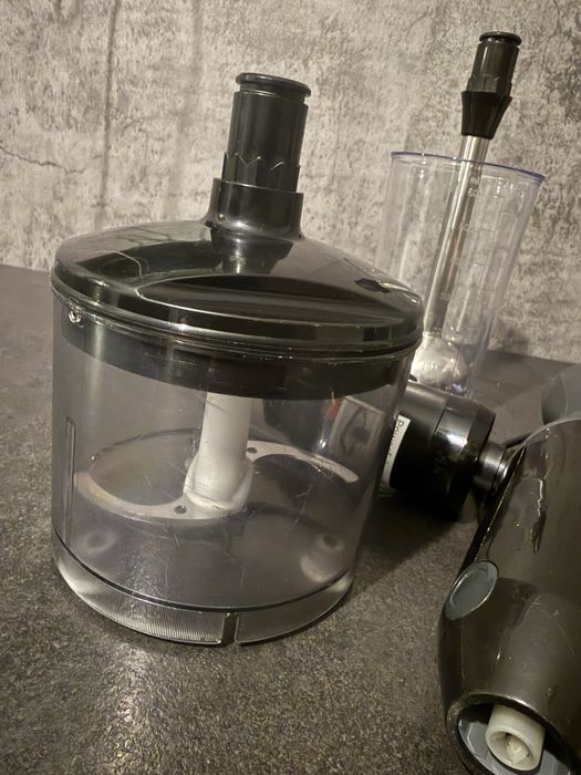 Mixer vertical Bosch 1000W + vidat