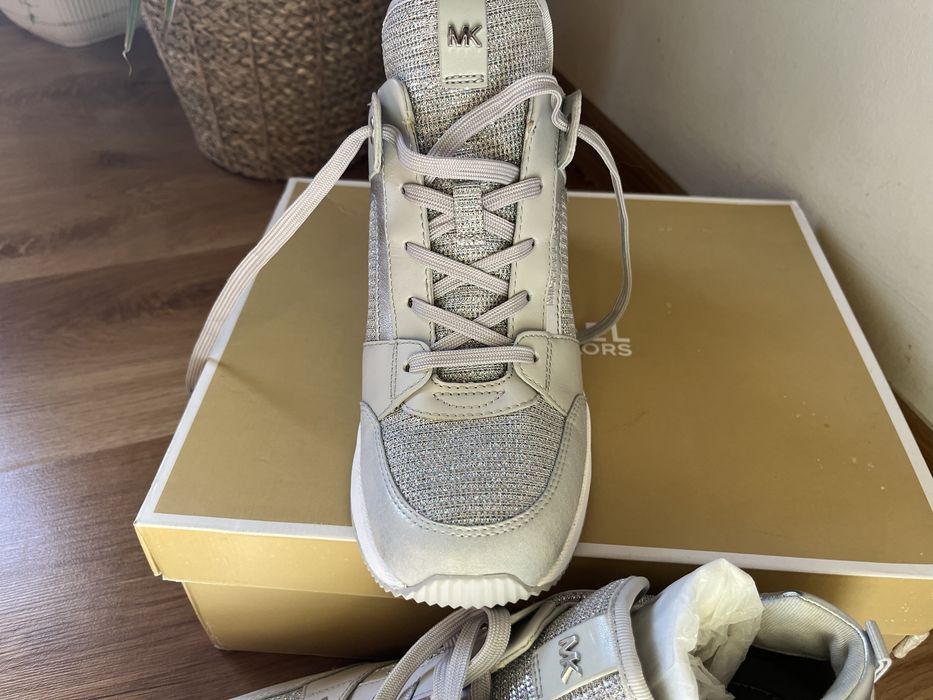 Дамски Обувки