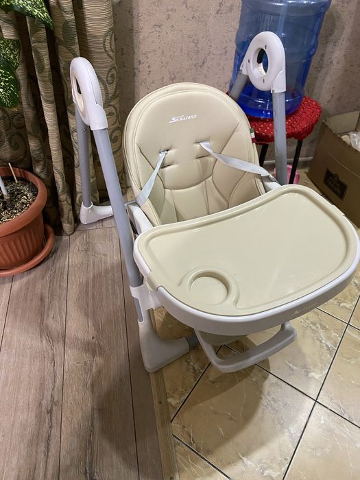 Стул для кормления