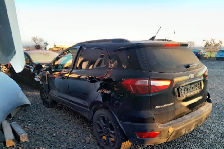 Dezmembrez Ford EcoSport 2
