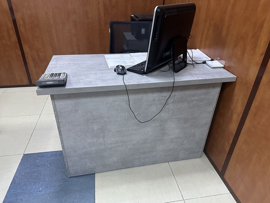 Шкаф для одежды в офис или дом