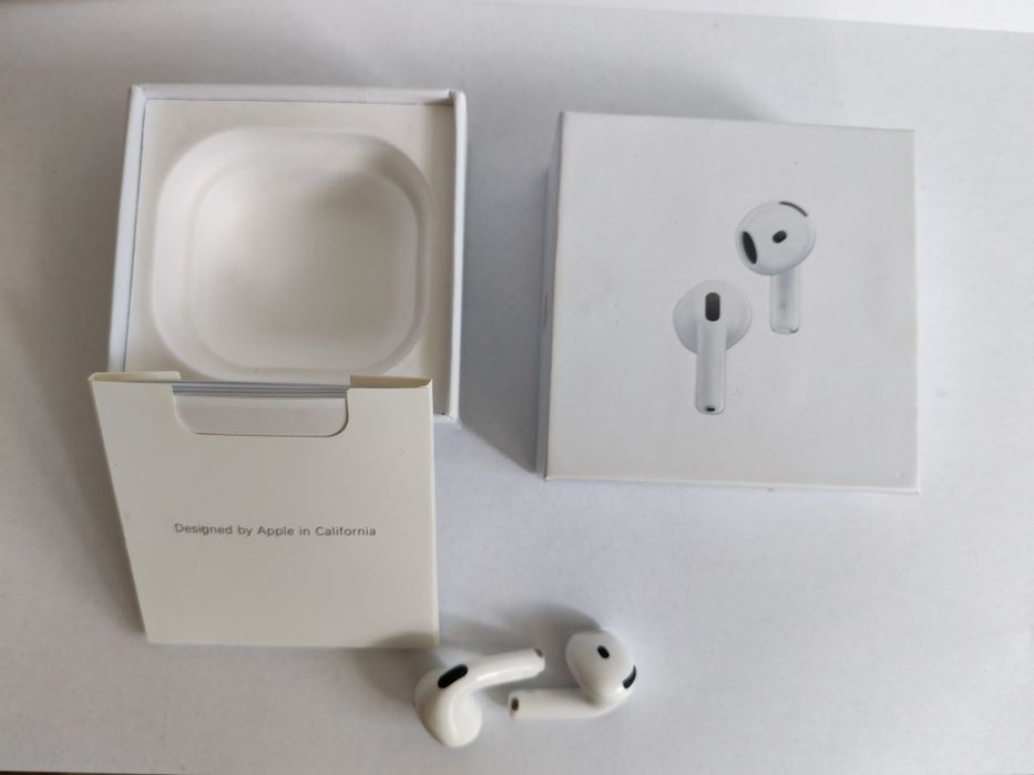 Airpods 4 (2024)
