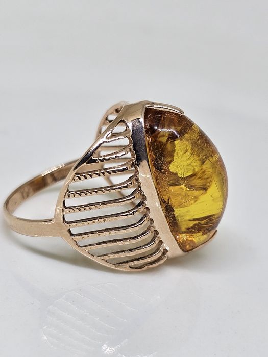 Янтарь советское 583СССР