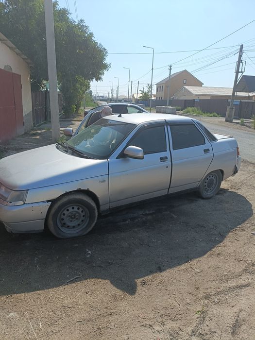 Автомобиль Ваз 21101